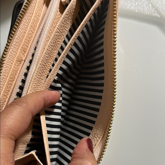 Kate Spade Pink and Black Wallet with Bow Detail - Picture 7 of 13